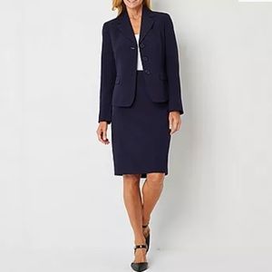 EUC LE SUIT ESSENTIALS 2 PC SINGLEBREASTED  NAVY BLUE SKIRT SUIT SIZE 8P